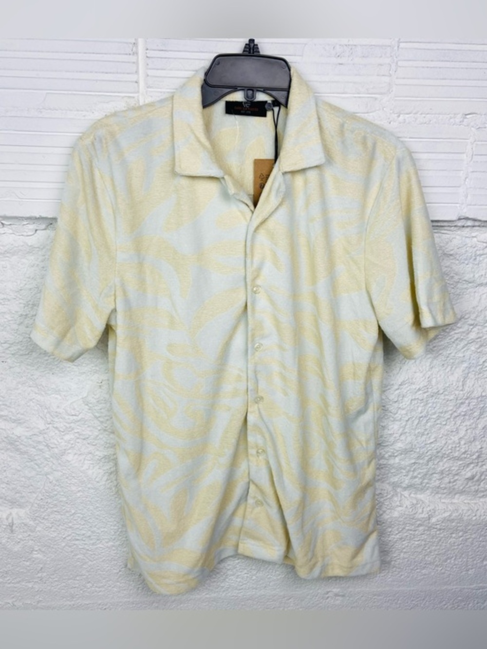 NWT Carry Our Passion terrycloth Light Yellow Patterned Short-Sleeve  Polo Shirt